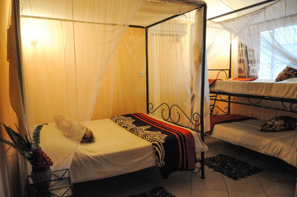 Zigzag Town Lodge Livingstone Oda fotoğraf